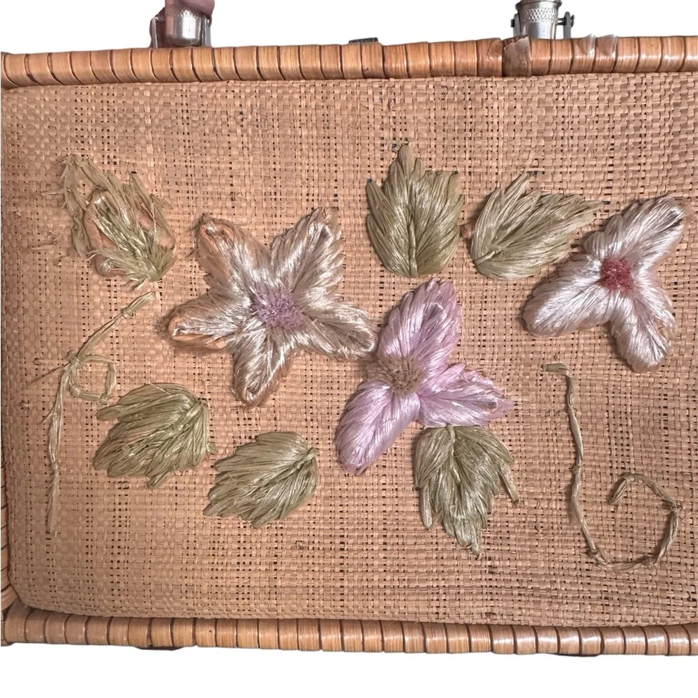 VINTAGE 50's/60's woven wicker box purse w embroidered flowers retro botanical - Picture 2 of 11